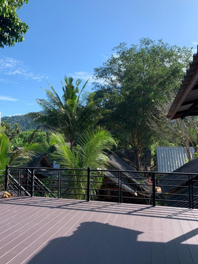 Montra Long Beach Bungalows Ko Lanta Dış mekan fotoğraf